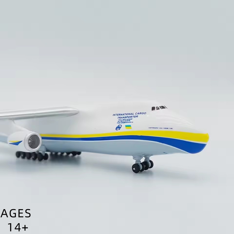 1:400 Scale Antonov An-124 Tra - Model Airplane Plastic 评论和价格